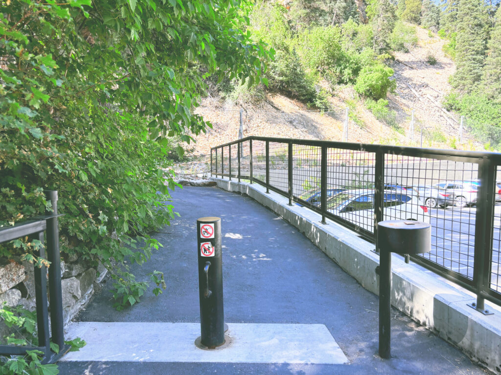 アメリカユタ州ティンパノゴス洞窟国立記念地Timpanogos Cave National Monument見どころ魅力トレイル・ハイキングモデルコース日本人観光