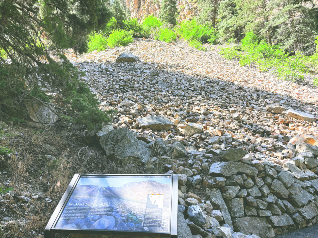 アメリカユタ州ティンパノゴス洞窟国立記念地Timpanogos Cave National Monument見どころ魅力トレイル・ハイキングモデルコース日本人観光