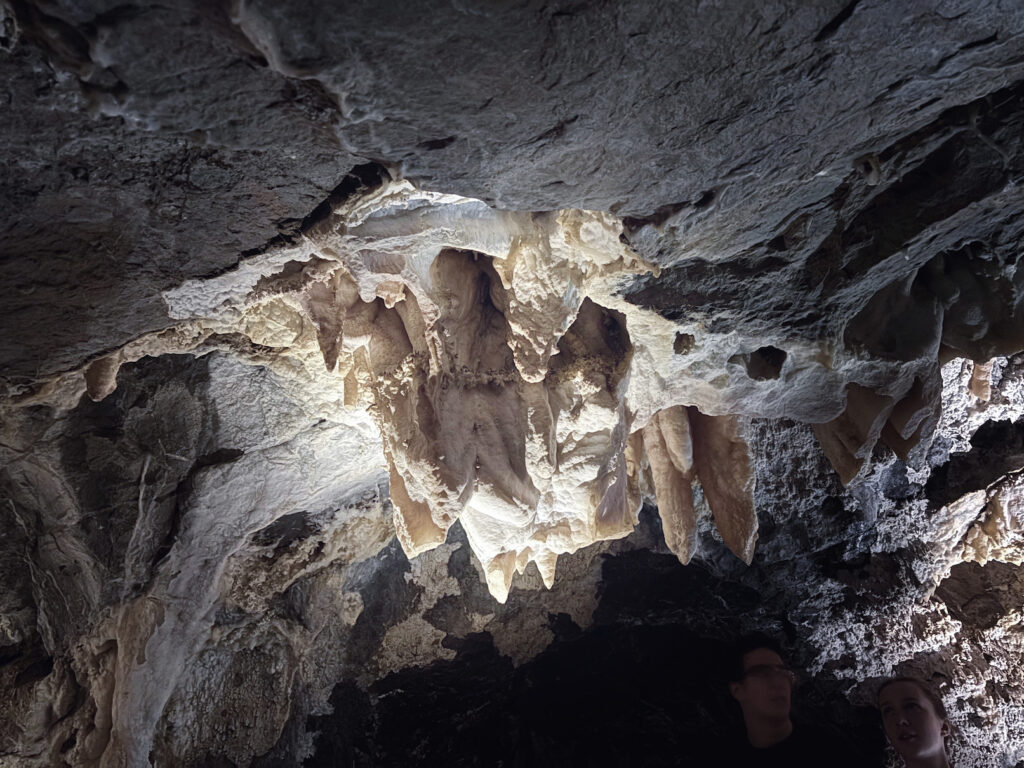 アメリカユタ州ティンパノゴス洞窟国立記念地Timpanogos Cave National Monument見どころ魅力トレイル・ハイキングモデルコース日本人観光