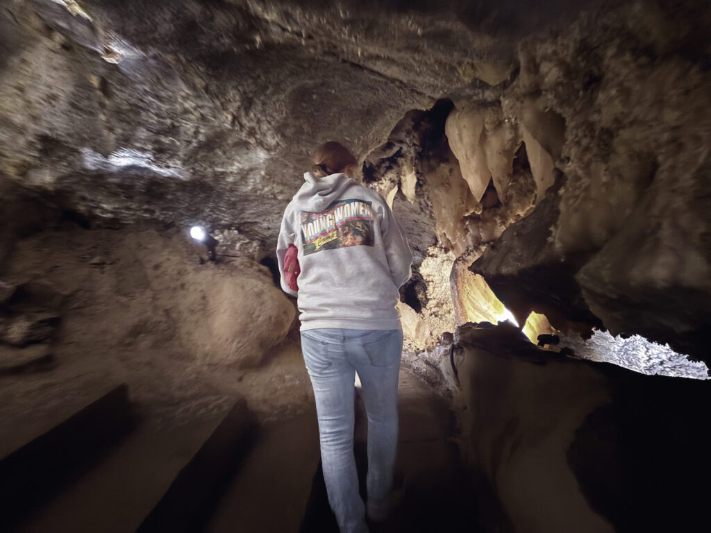 アメリカユタ州ティンパノゴス洞窟国立記念地Timpanogos Cave National Monument見どころ魅力トレイル・ハイキングモデルコース日本人観光