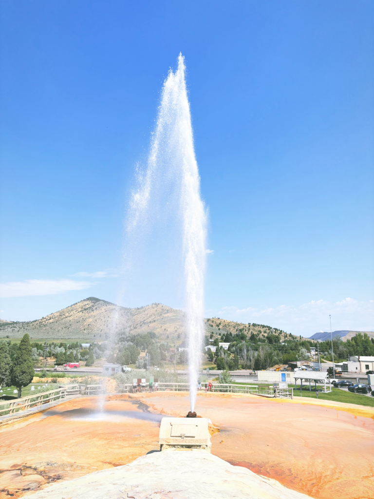 アメリカアイダホ州ガイザーパークGeyser Park見どころ魅力日本人観光