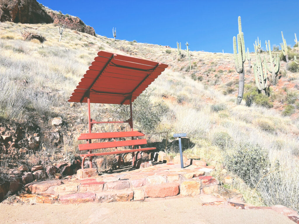 アメリカアリゾナ州トント国定公園Tonto National Monument見どころ魅力トレイル・ハイキングモデルコース日本人観光