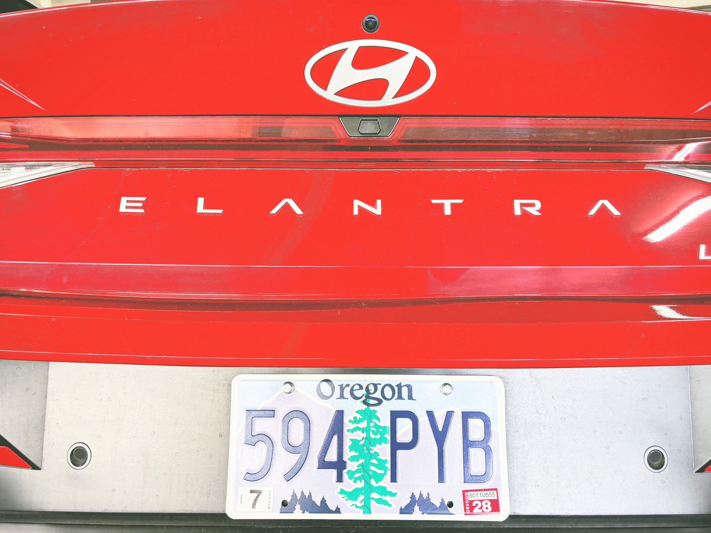 オレゴン州の自動車ナンバープレートのデザインをレポートする