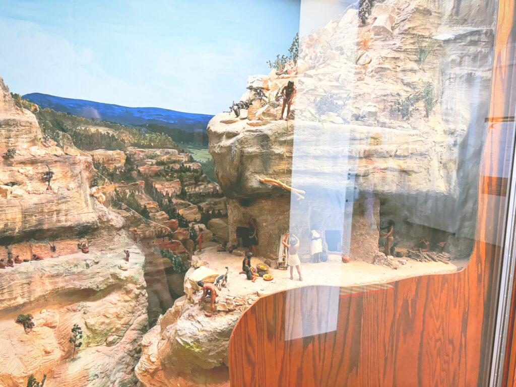 アメリカアリゾナ州ウォルナットキャニオン国定公園Walnut Canyon National Monument見どころ魅力トレイル・ハイキングモデルコース日本人観光