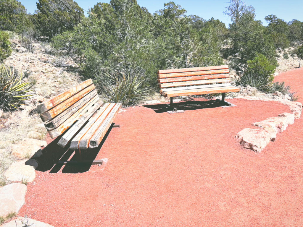 アメリカアリゾナ州ウォルナットキャニオン国定公園Walnut Canyon National Monument見どころ魅力トレイル・ハイキングモデルコース日本人観光
