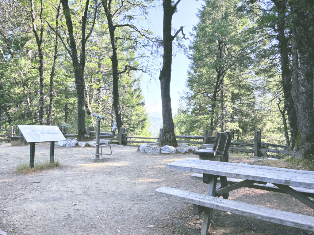 アメリカカリフォルニア州キャッスルクラッグス州立公園Castle Crags State Park見どころ魅力トレイル・ハイキングモデルコース日本人観光
