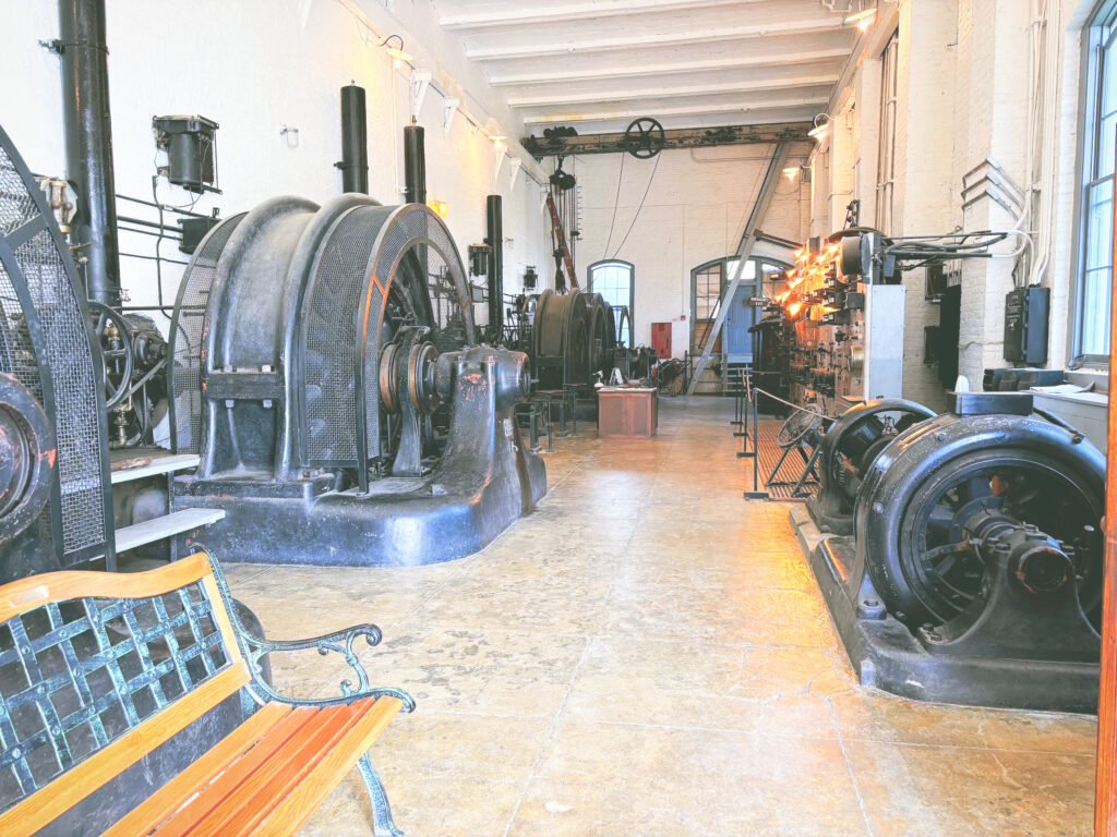 アメリカカリフォルニア州フォルソムパワーハウス州立歴史公園Folsom Powerhouse State Historic Park見どころ魅力日本人観光