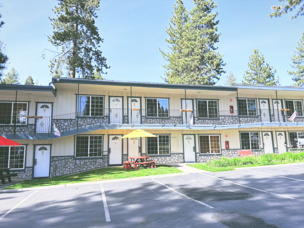 アメリカカリフォルニア州ドナーメモリアル州立公園Donner Memorial State Park見どころ魅力トレイル・ハイキングモデルコース日本人観光
