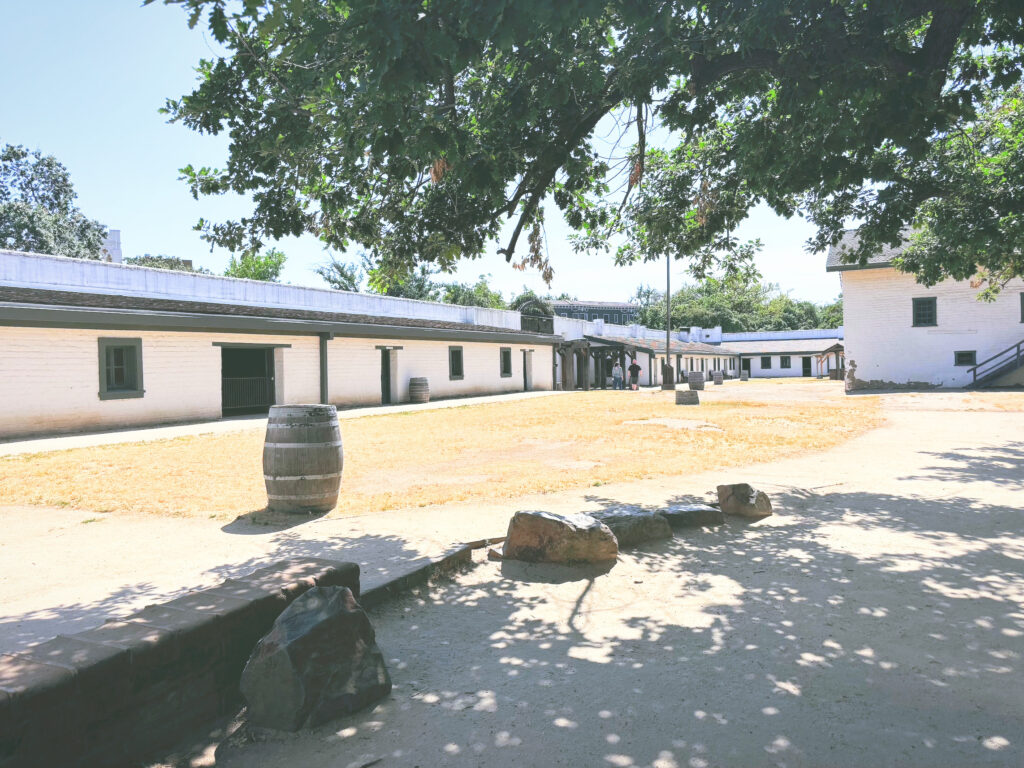 アメリカカリフォルニア州サッターズフォート州立歴史公園Sutter's Fort State Historic Park見どころ魅力トレイル・ハイキングモデルコース日本人観光