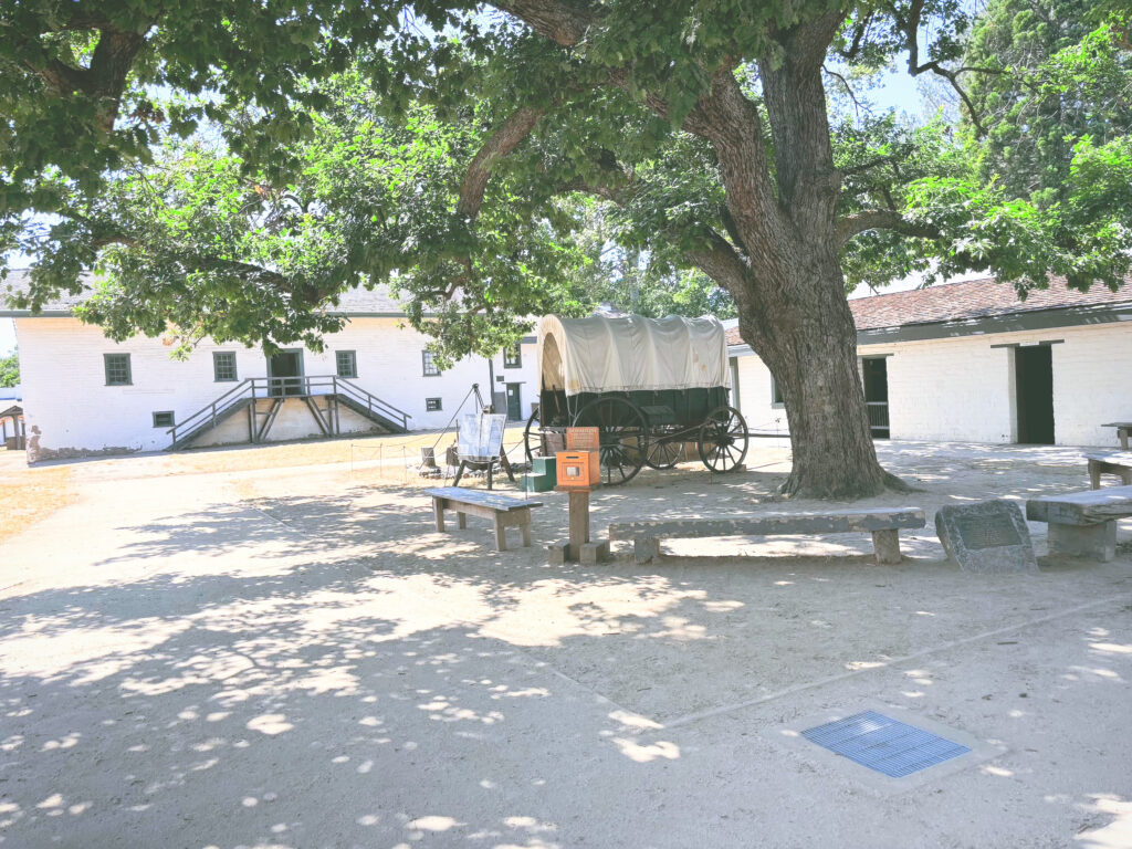 アメリカカリフォルニア州サッターズフォート州立歴史公園Sutter's Fort State Historic Park見どころ魅力トレイル・ハイキングモデルコース日本人観光