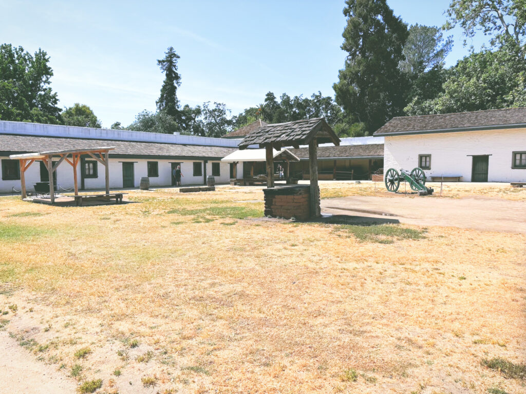 アメリカカリフォルニア州サッターズフォート州立歴史公園Sutter's Fort State Historic Park見どころ魅力トレイル・ハイキングモデルコース日本人観光