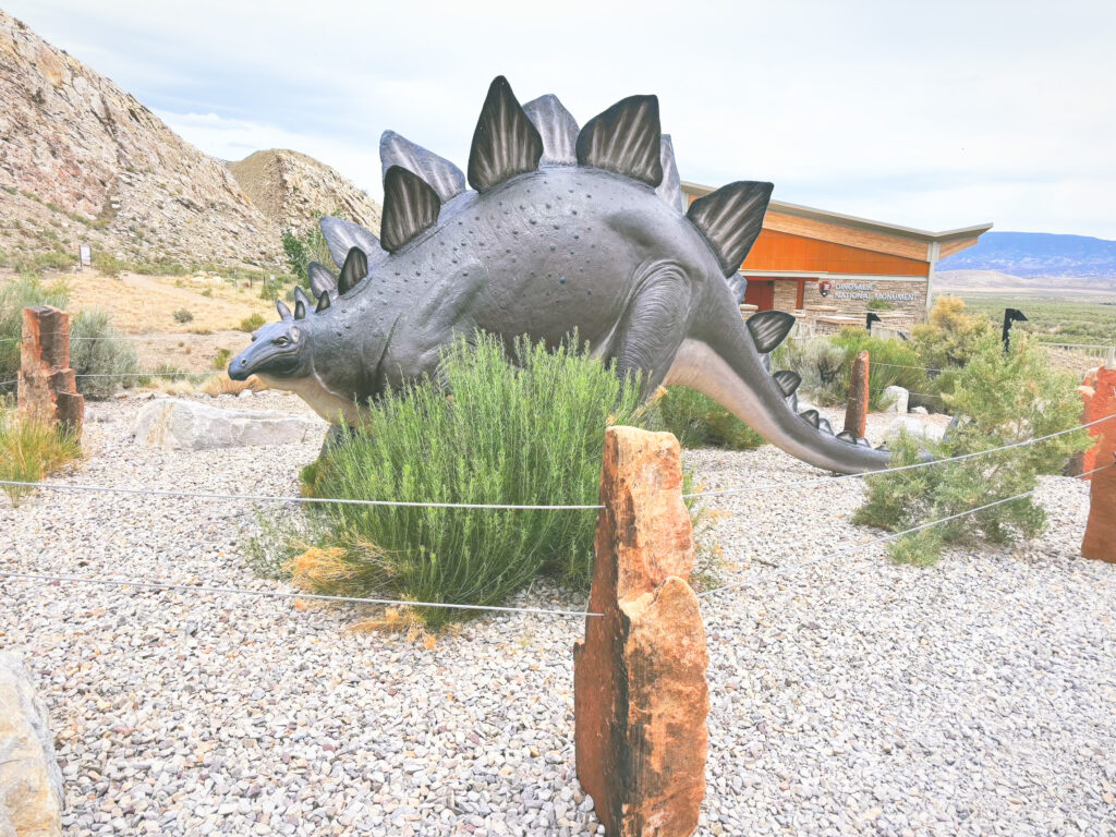 アメリカコロラド州ユタ州ダイナソー国定公園Dinosaur National Monument見どころ魅力トレイル・ハイキングモデルコース日本人観光